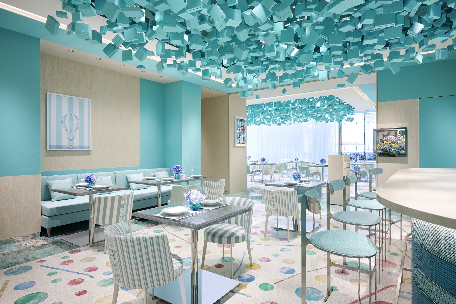 【TIFFANY & CO.】日本初となる「ブルー ボックス カフェ」<br>ティファニー 銀座に8月8日オープン！