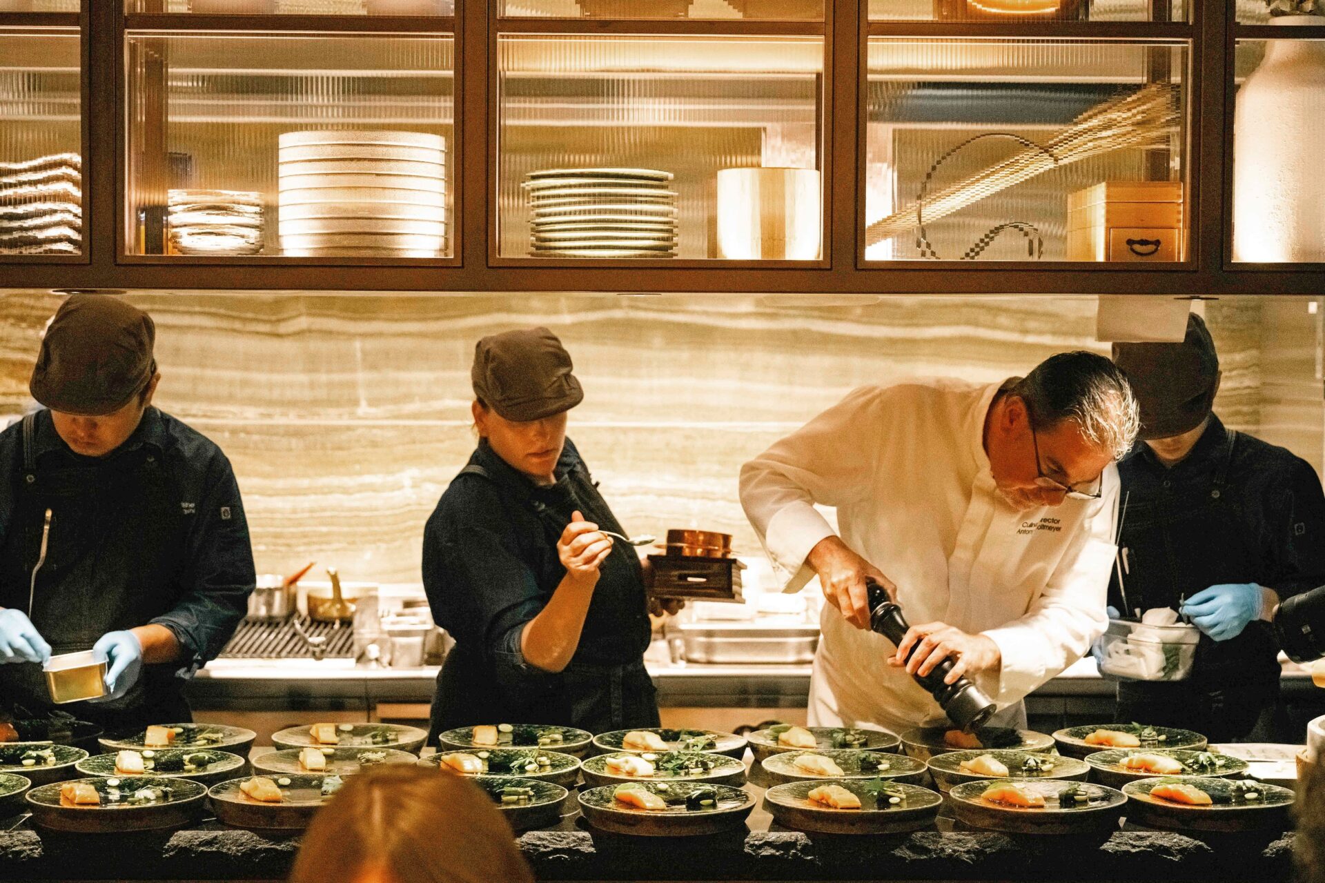 ミシュランスターシェフが贈る2夜限りの饗宴<br>「ふたりのシェフが織りなす、サステナブルな美食体験」<br>パティーナ大阪のシグネチャーレストラン「P72」にて開催