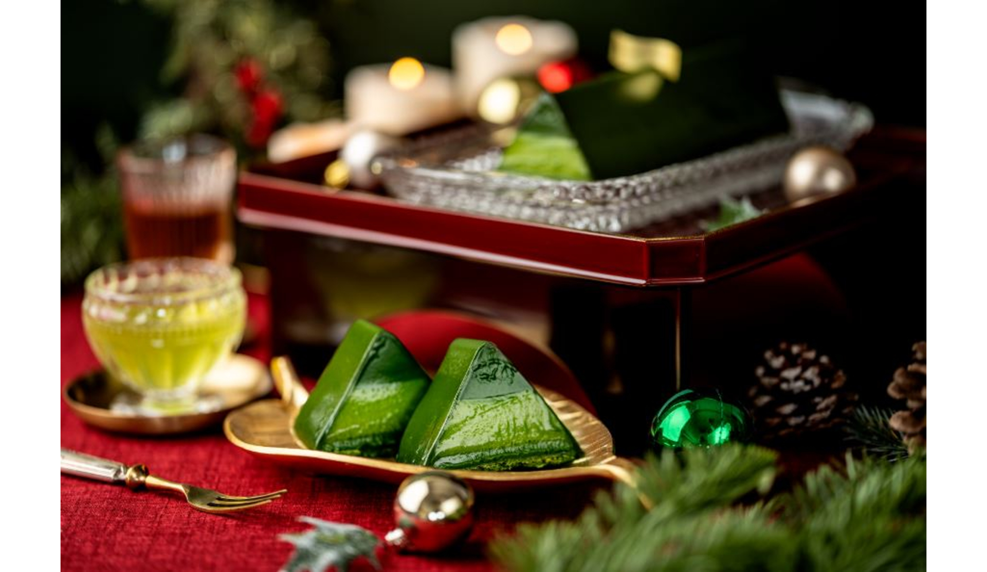 “濃厚な5種類の抹茶”を堪能！祇園辻利の「クリスマスケーキ」が11月7日より予約開始。<br>例年完売するクリスマスだけ味わえる“抹茶プレミアムスイーツ”。